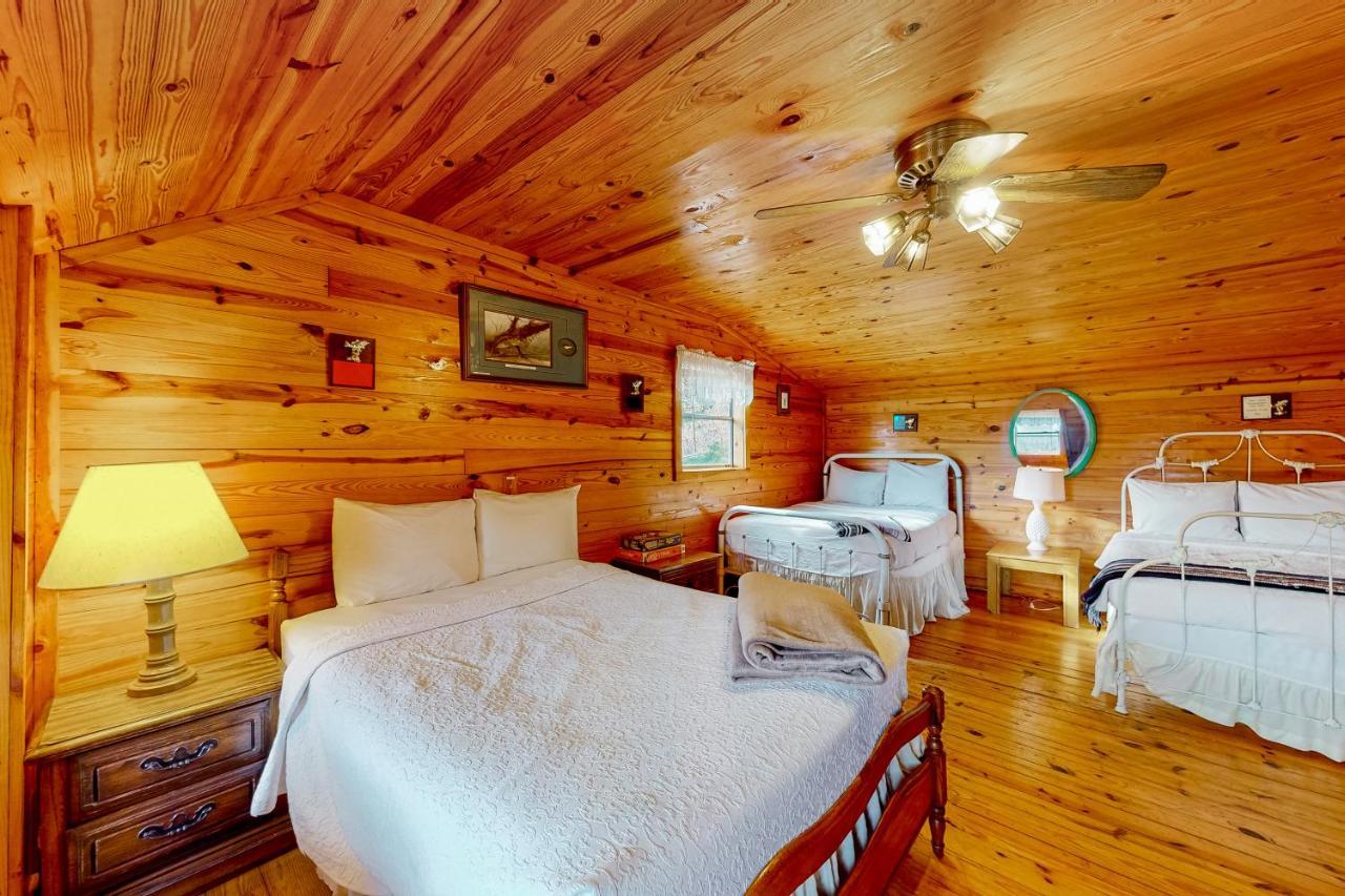 Charlie'S Ol' Fishing Cabin Eureka Springs Buitenkant foto